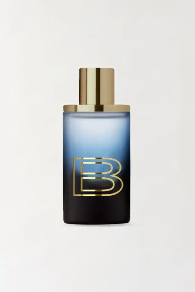 Brave Intense se caracteriza por una interesante fusión de elementos: la ligereza del mar se entrelaza con especias exóticas, un matiz floral distintivo y un fondo cálido que aporta confort. Así, se logra una experiencia olfativa que resulta refrescante y, al mismo tiempo, rica en complejidad. Presentación: 100ML